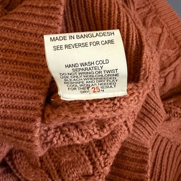 Pink Rose Sweater ,EUC, Size L - Picture 10 of 10